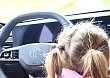 Společnost MG Motor se stala partnerem iniciativy Mezi Dveřmi. Společně otevírají téma ohrožených dětí