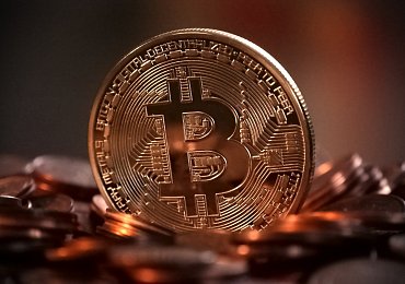 Salvador sedí na zisku 84 milionů dolarů z držby bitcoinů