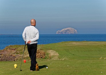 Hledám ženu do 30 let. Je mi 61, moc dobře vím, proč to dělám, a mám při hledání úspěch