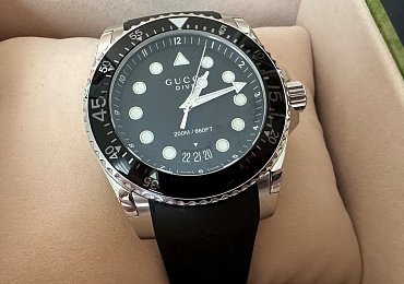 Stylovka pro milovníky plavání. Hodinky Gucci Dive 45 mm aneb entry model ze světa kvalitních hodinek
