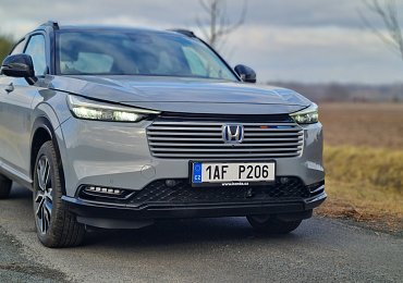 Test Honda HR-V e: HEV - Rodinný hybrid s překvapivě chytrými řešeními
