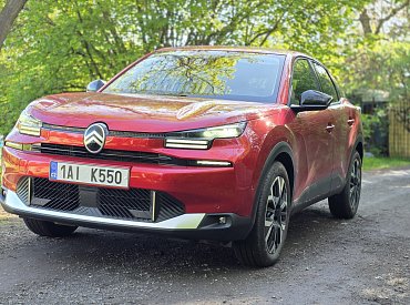 Test Citroen C4 Hybrid – skvělé rodinné auto za zajímavou cenu