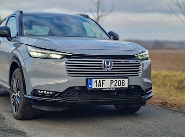 Test Honda HR-V e: HEV - Rodinný hybrid s překvapivě chytrými řešeními