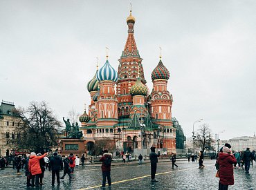 Atentát na Putina očima AI: Zkáza cara, nebo krvavá válka kremelských věží