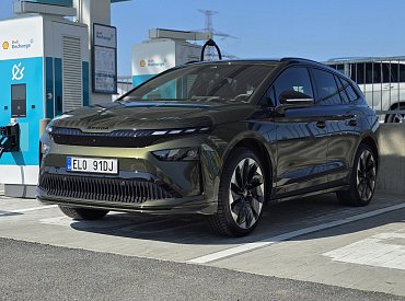 Konečně to někoho napadlo. „Áčka“ vyvracejí největší mýty o elektromobilech