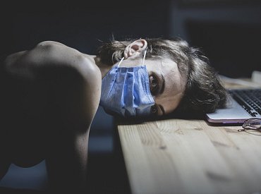 „Stačí si odpočinout“, řekla mi lékařka. Nestačilo, skončila jsem v blázinci