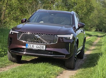 Volvo XC90 T8 nabízí luxus, komfort a ticho, které vám vyčistí mysl