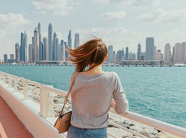 Soused se zhroutil. Jeho dcera místo studia medicíny v Praze prodává svoje tělo v Dubaji