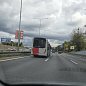 Na tachometru přes 80 km/h aneb autobusy na Jižní spojce do levého pruhu smí, rychlost však platí pro všechny