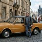 Před rokem 1989 taxikařil s obyčejnou „stodvacítkou“. I tak si vydělal na barák